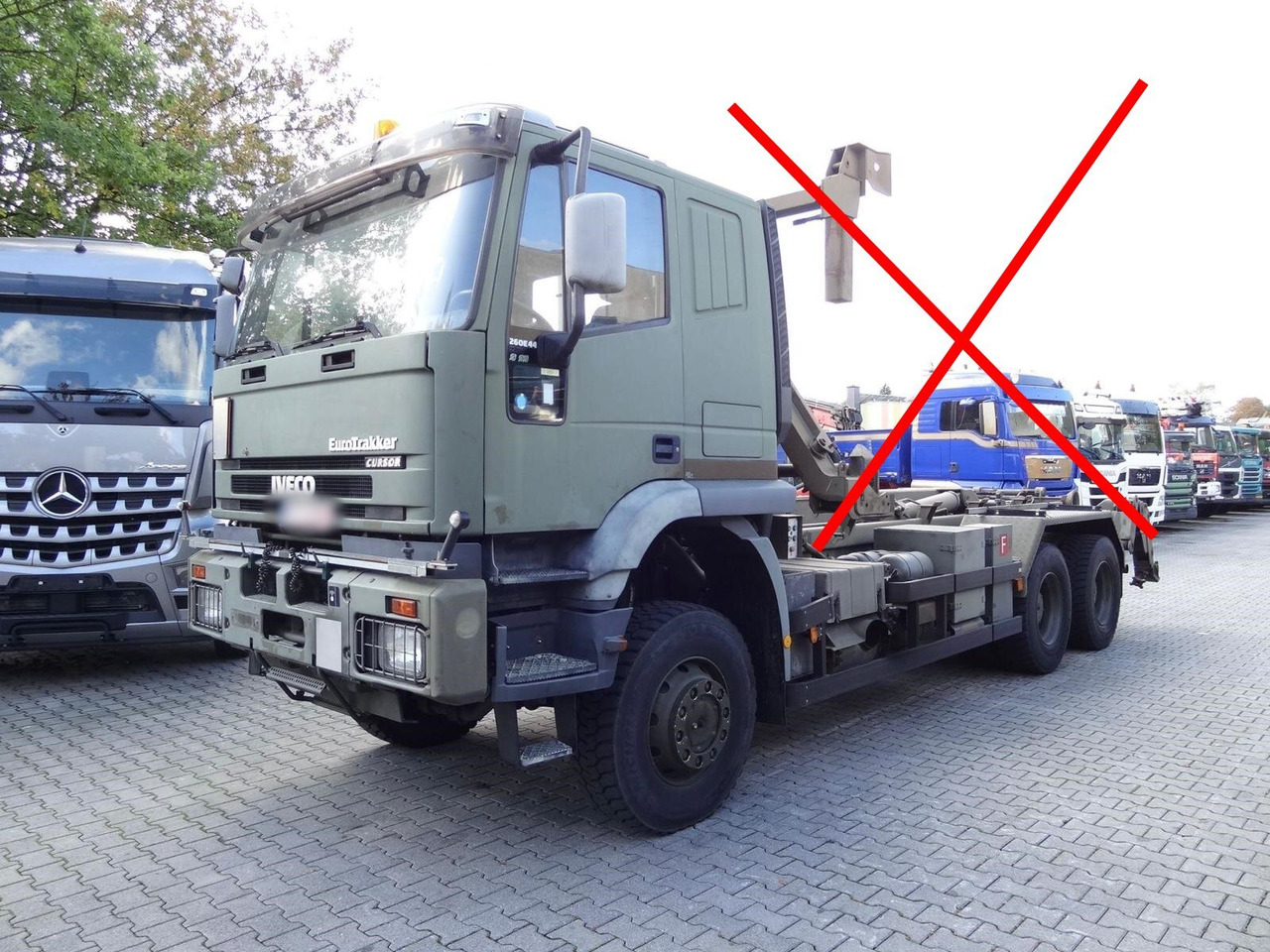 EuroTrakker 260E44W 6X6 EuroTrakker 260E44W 6X6, Retarder, ADR - Cab chassis truck: picture 1 EuroTrakker 260E44W 6X6 EuroTrakker 260E44W 6X6, Retarder, ADR - Cab chassis truck: picture 1