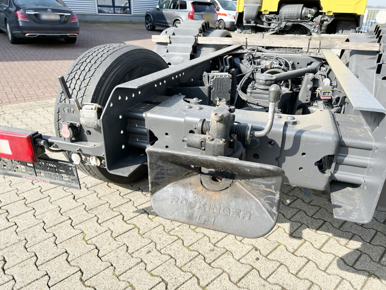 FM 450 6x2 FM 450 6x2, Motorabtrieb, Lenk-/Liftachse - Cab chassis truck: picture 3 FM 450 6x2 FM 450 6x2, Motorabtrieb, Lenk-/Liftachse - Cab chassis truck: picture 3