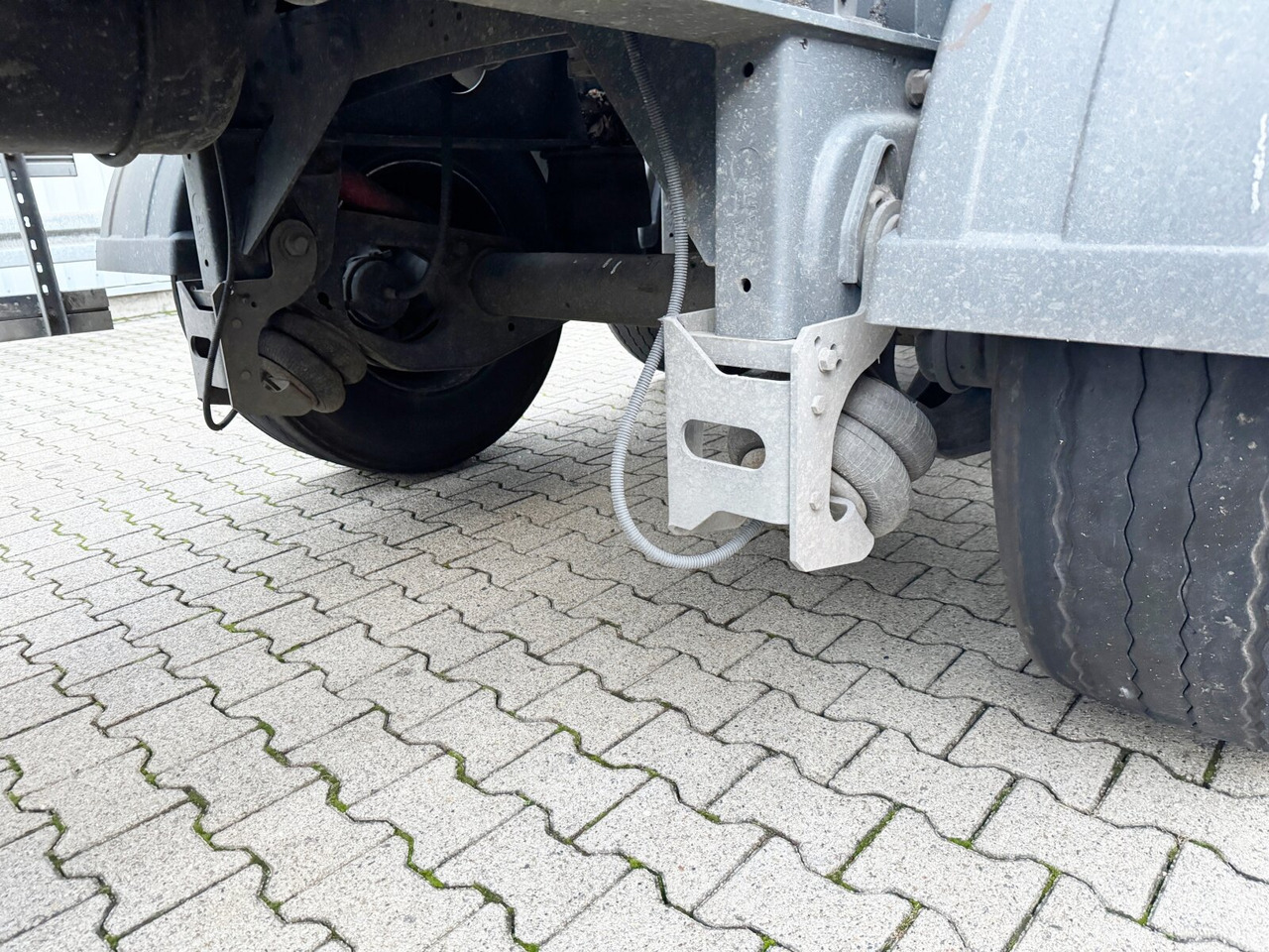 GSODAM GSTB3SL Holzauflieger GSODAM GSTB3SL Holzauflieger, Liftachse - Timber semi-trailer: picture 3 GSODAM GSTB3SL Holzauflieger GSODAM GSTB3SL Holzauflieger, Liftachse - Timber semi-trailer: picture 3