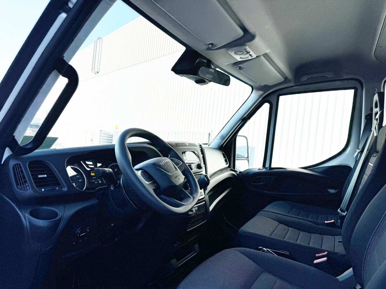 Iveco Daily 70C18 Doka 4x2 Daily 70C18 Doka 4x2 - Tipper: picture 2 Iveco Daily 70C18 Doka 4x2 Daily 70C18 Doka 4x2 - Tipper: picture 2