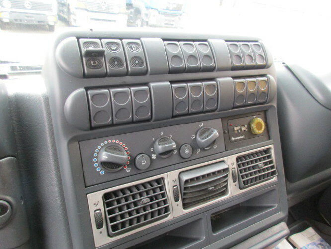 Iveco EuroCargo 75 E 17/4x2 EuroCargo 75 E 17/4x2, 6x VORHANDEN! - Box truck: picture 2 Iveco EuroCargo 75 E 17/4x2 EuroCargo 75 E 17/4x2, 6x VORHANDEN! - Box truck: picture 2