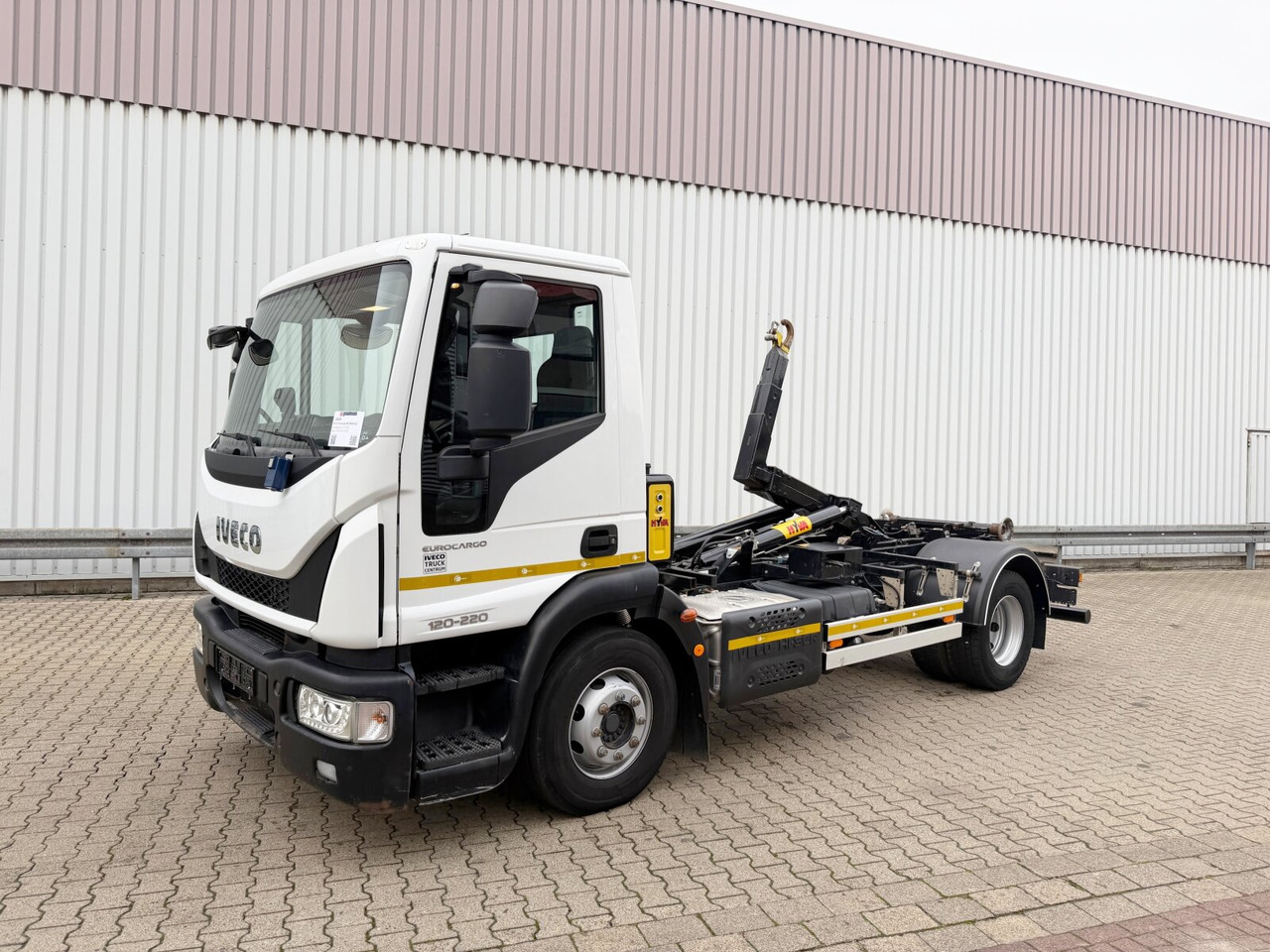 Iveco EuroCargo ML120E22 4x2 EuroCargo ML120E22 4x2, City-Abroller - Hook lift truck: picture 1 Iveco EuroCargo ML120E22 4x2 EuroCargo ML120E22 4x2, City-Abroller - Hook lift truck: picture 1