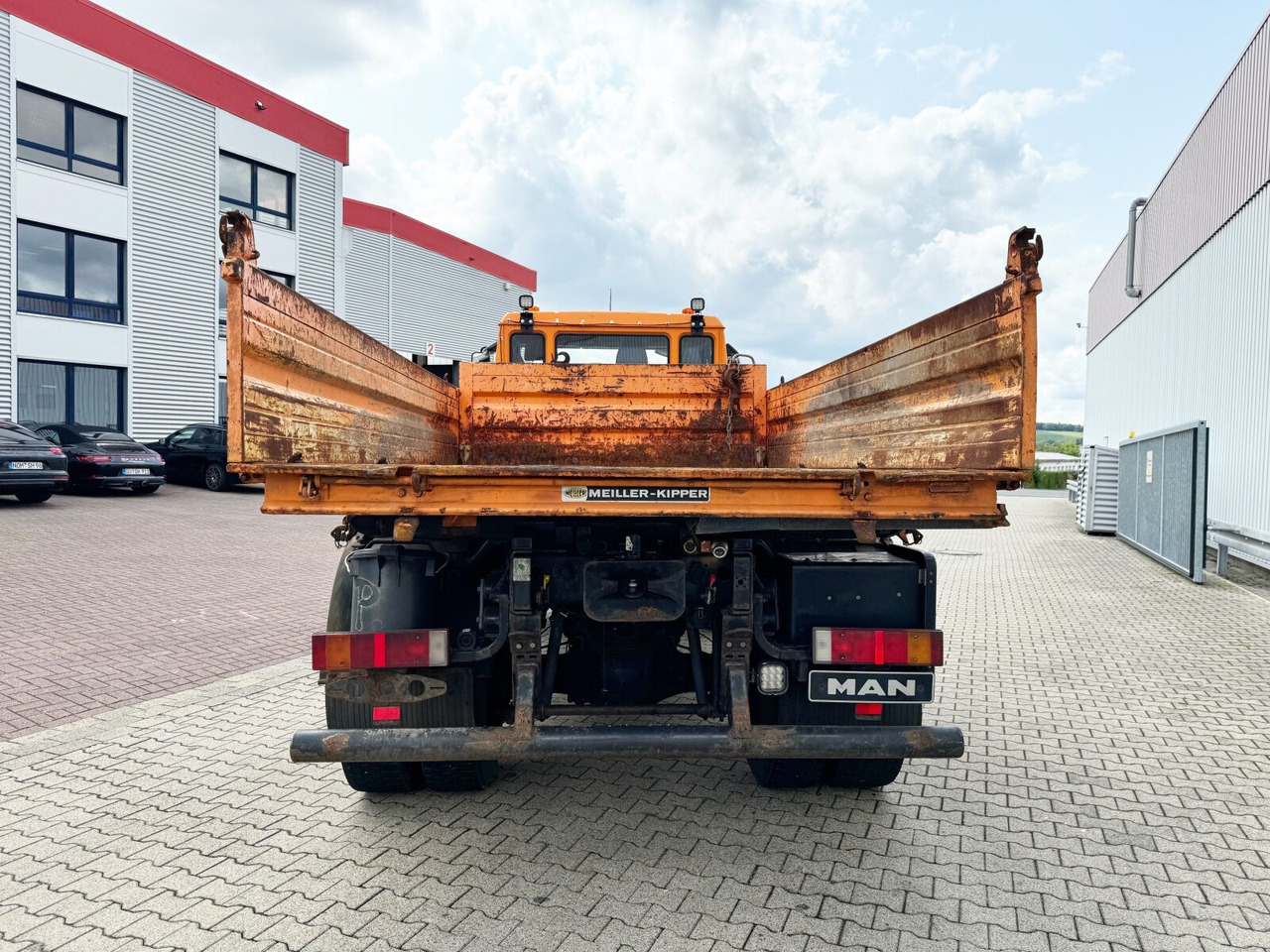 Tipper, Crane truck MAN LE 18.280 4X4 BB LE 18.280 4X4 BB, Winterdienstausstattung, Grüne Plakette: picture 12