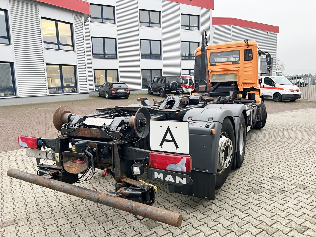 MAN TGA 26.350 6x2-2 BL TGA 26.350/400 6x2-2 BL, Lenk-/Liftachse leasing MAN TGA 26.350 6x2-2 BL TGA 26.350/400 6x2-2 BL, Lenk-/Liftachse: picture 11
