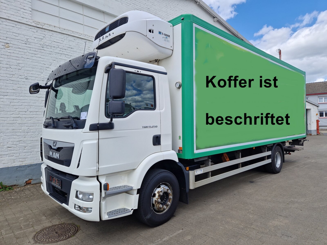 MAN TGM 15.250/340 4X2 BL TGM 15.250/340 4X2 BL, Tiefkühlkoffer, Thermoking, Rolltor, unterfaltbare Dhollandia LBW - Refrigerator truck: picture 1 MAN TGM 15.250/340 4X2 BL TGM 15.250/340 4X2 BL, Tiefkühlkoffer, Thermoking, Rolltor, unterfaltbare Dhollandia LBW - Refrigerator truck: picture 1