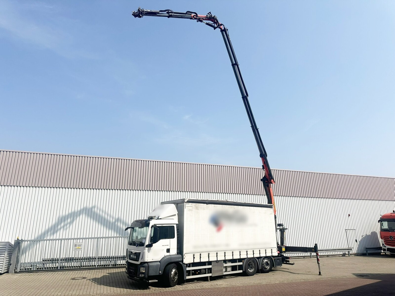 MAN TGS 26.400 6x2-4 LL TGS 26.400 6x2-4 LL, Lenk-/Lift, Edscha, Heckkran Palfinger PK23002-C + Jib PJ060A, Funk - Curtain side truck, Crane truck: picture 1 MAN TGS 26.400 6x2-4 LL TGS 26.400 6x2-4 LL, Lenk-/Lift, Edscha, Heckkran Palfinger PK23002-C + Jib PJ060A, Funk - Curtain side truck, Crane truck: picture 1