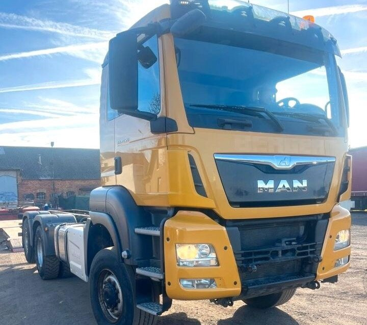 MAN TGS 26.510 6x4-4 BL TGS 26.510 6x4-4 BL, PriTrader, Lenk-/Liftachse - Cab chassis truck: picture 2 MAN TGS 26.510 6x4-4 BL TGS 26.510 6x4-4 BL, PriTrader, Lenk-/Liftachse - Cab chassis truck: picture 2