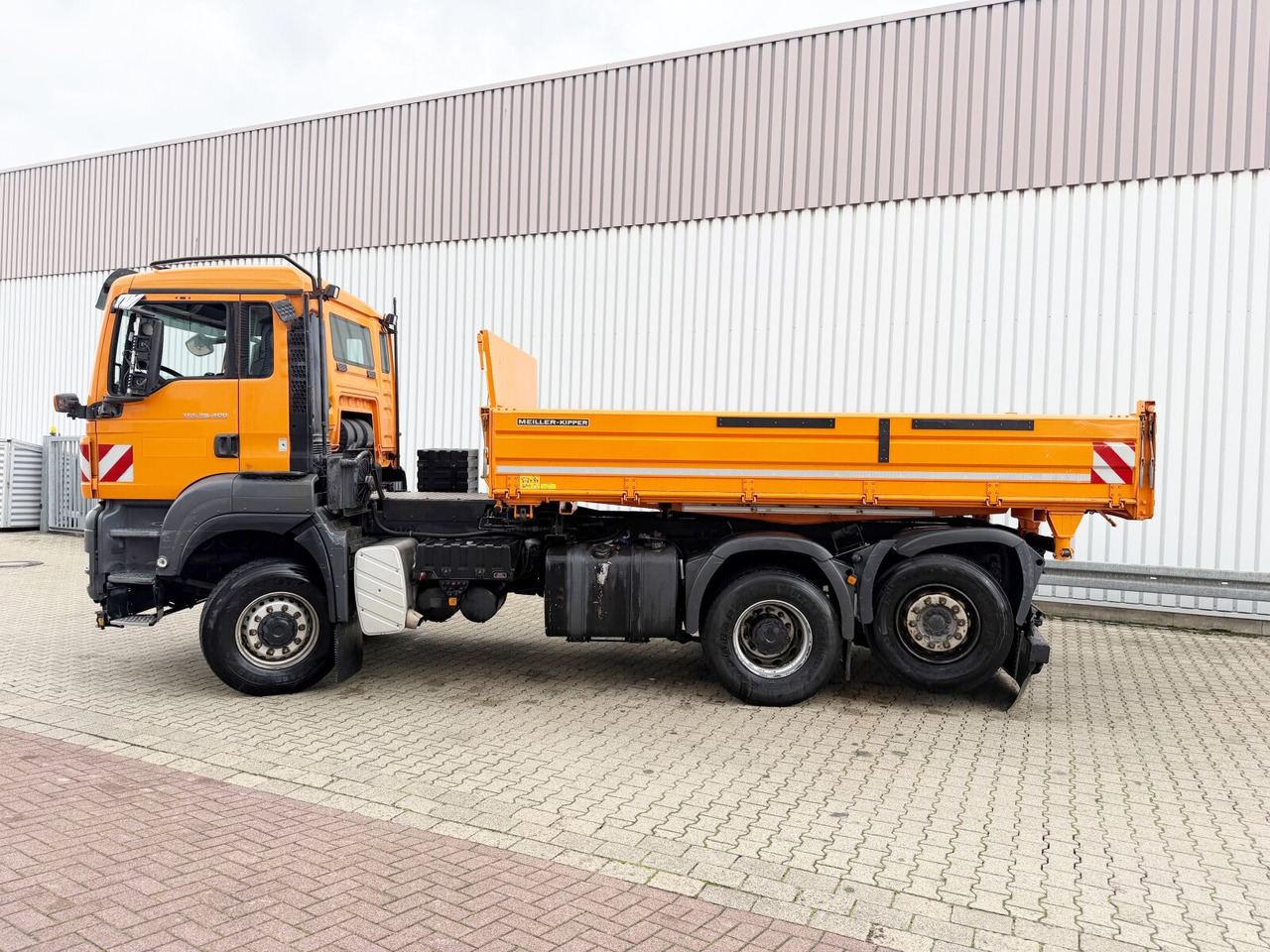 MAN TGS 28.400 6x4-4 BL TGS 28.400 6x4-4 BL, EEV, Lenk-/Liftachse, Wechselsystem - Tipper: picture 2 MAN TGS 28.400 6x4-4 BL TGS 28.400 6x4-4 BL, EEV, Lenk-/Liftachse, Wechselsystem - Tipper: picture 2