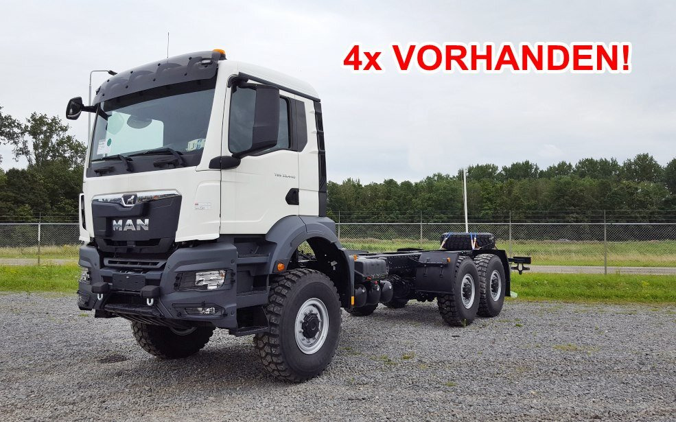 MAN TGS 33.440 6x6 BB CH TGS 33.440 6x6 BB CH, Euro2, Einzelbereifung, 4x vorhanden! - Cab chassis truck: picture 1 MAN TGS 33.440 6x6 BB CH TGS 33.440 6x6 BB CH, Euro2, Einzelbereifung, 4x vorhanden! - Cab chassis truck: picture 1