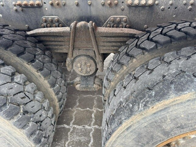 MAN TGS 33.440 6x6 BB TGS 33.440 6x6 BB, Stahlmulde ca. 8m³, hydr. Heckklappe - Dumper: picture 2 MAN TGS 33.440 6x6 BB TGS 33.440 6x6 BB, Stahlmulde ca. 8m³, hydr. Heckklappe - Dumper: picture 2