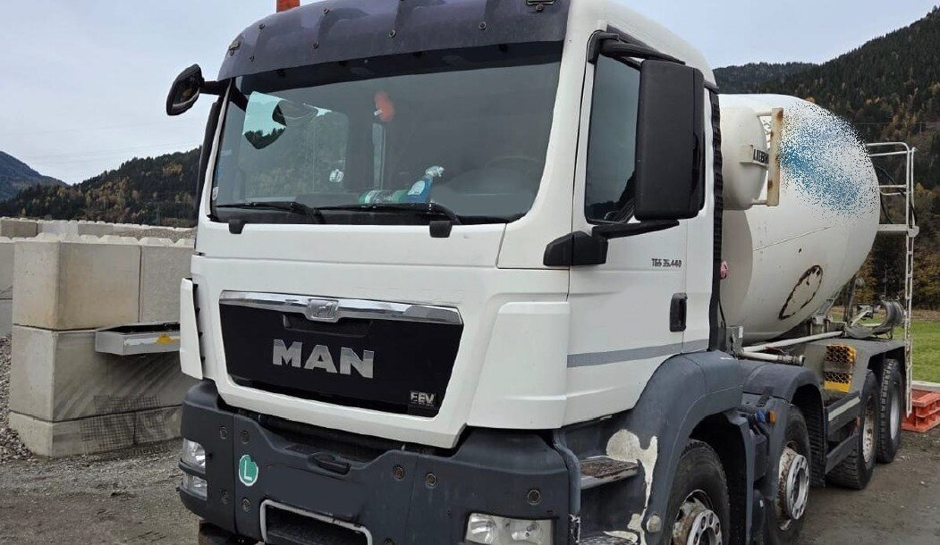 MAN TGS 35.440BB 8x4 TGS 35.440 BB/8x4, 9 cbm, Liebherr HTM 904 F - Concrete mixer truck: picture 1 MAN TGS 35.440BB 8x4 TGS 35.440 BB/8x4, 9 cbm, Liebherr HTM 904 F - Concrete mixer truck: picture 1