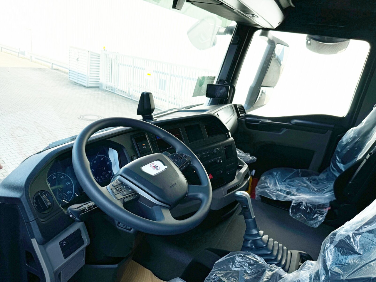 MAN TGS 35.480 8x6H BL CH TGS 35.480 8x6H BL CH, HydroDrive, Navi, Meiller 3-Seiten Kipper - Tipper: picture 4 MAN TGS 35.480 8x6H BL CH TGS 35.480 8x6H BL CH, HydroDrive, Navi, Meiller 3-Seiten Kipper - Tipper: picture 4