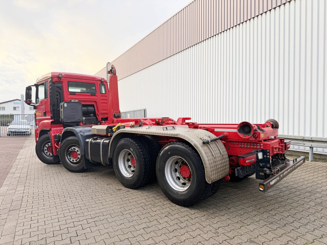 Hook lift truck MAN TGS 35.500 8x4 BB TGS 35.500 8x4 BB, Pritarder, Meiller RK 30.65: picture 12 Hook lift truck MAN TGS 35.500 8x4 BB TGS 35.500 8x4 BB, Pritarder, Meiller RK 30.65: picture 12