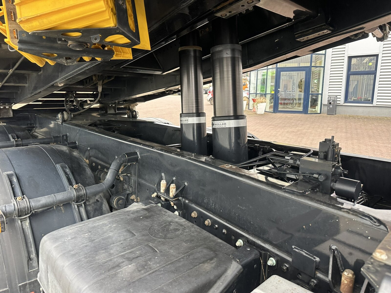 MAN TGS 35.500 8x8 BB TGS 35.500 8x8 BB, Meiller Bordmatik - Tipper: picture 2 MAN TGS 35.500 8x8 BB TGS 35.500 8x8 BB, Meiller Bordmatik - Tipper: picture 2