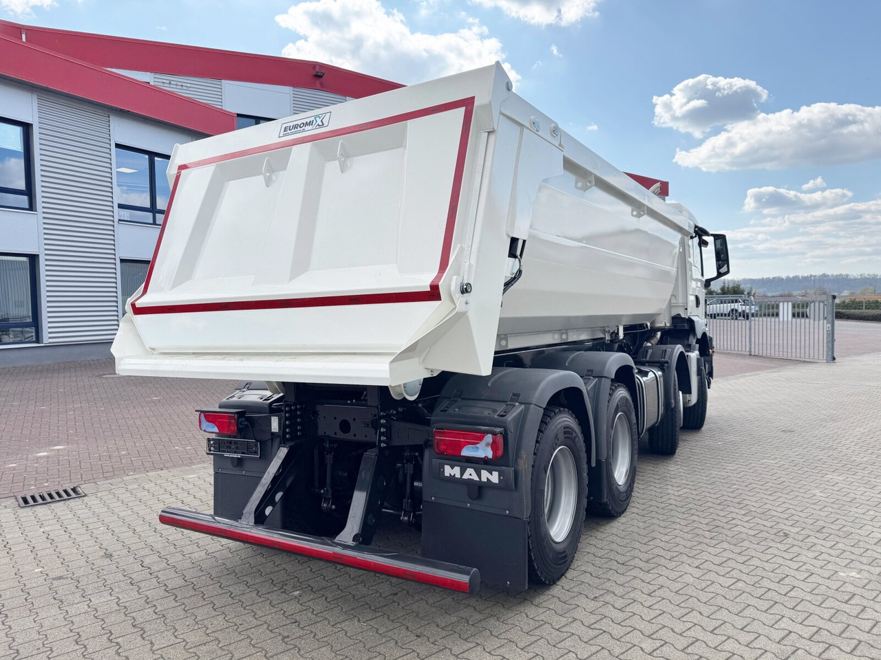 New Cab chassis truck MAN TGS 41.440/480 8x4 BB TGS 41.440/480 8x4 BB, Mulde ca. 16m³ mit hydraulischer Heckklappe, mehrfach VORHANDEN: picture 11