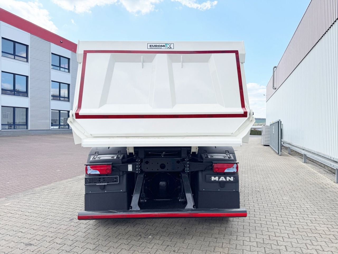 New Cab chassis truck MAN TGS 41.440/480 8x4 BB TGS 41.440/480 8x4 BB, Mulde ca. 16m³ mit hydraulischer Heckklappe, mehrfach VORHANDEN: picture 12