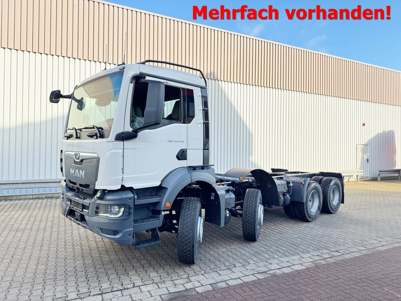 MAN TGS 41.440 8x4 BB TGS 41.440 8x4 BB - Cab chassis truck: picture 1 MAN TGS 41.440 8x4 BB TGS 41.440 8x4 BB - Cab chassis truck: picture 1