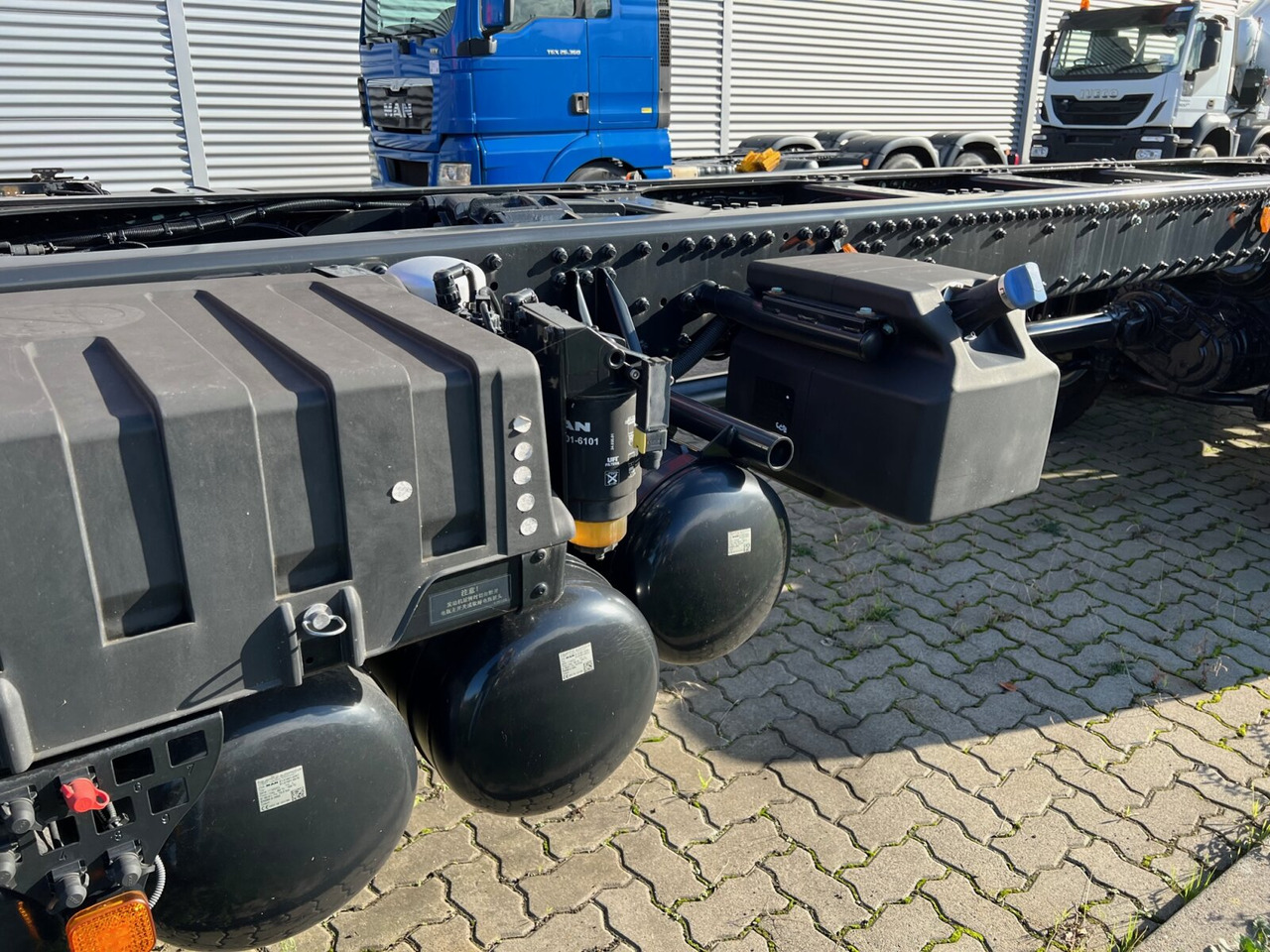 New Tanker truck MAN TGS 41.480 8X6 BB TGS 41.480 8X6 BB, ca. 25.000l mit Separatpumpe: picture 14