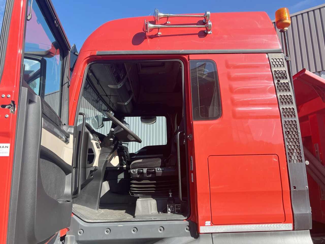 MAN TGX 26.460 6X4 BB TGX 26.460 6X4 BB, Intarder, Standklima - Tipper: picture 5 MAN TGX 26.460 6X4 BB TGX 26.460 6X4 BB, Intarder, Standklima - Tipper: picture 5