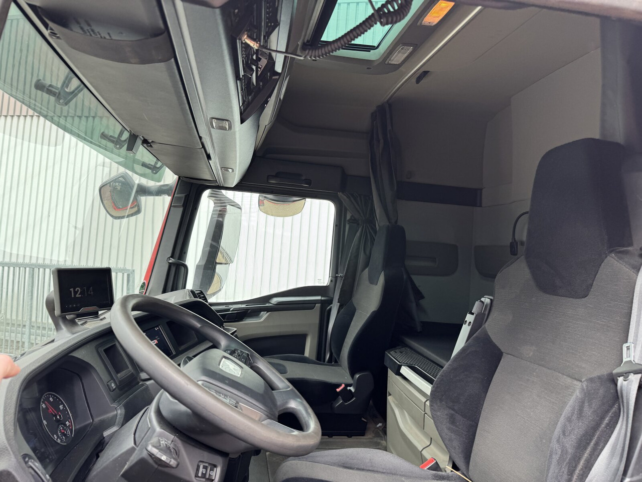 MAN TGX 26.470 6X2-4 BL TGX 26.470 6X2-4 BL, VDL 21-S 6200 Abrollkipper bis 7 m, , Lenk-/Liftachse, XLX-Fahrerhaus, Funk - Hook lift truck: picture 3 MAN TGX 26.470 6X2-4 BL TGX 26.470 6X2-4 BL, VDL 21-S 6200 Abrollkipper bis 7 m, , Lenk-/Liftachse, XLX-Fahrerhaus, Funk - Hook lift truck: picture 3
