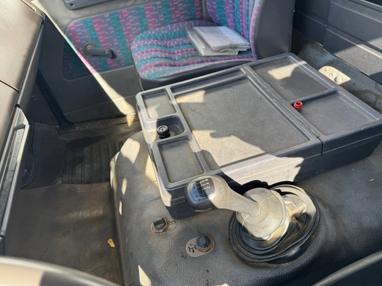 Mercedes-Benz 1314 K 4x2 1314 K 4x2, 6-Zylinder Motor, 2x AHK - Tipper: picture 4 Mercedes-Benz 1314 K 4x2 1314 K 4x2, 6-Zylinder Motor, 2x AHK - Tipper: picture 4