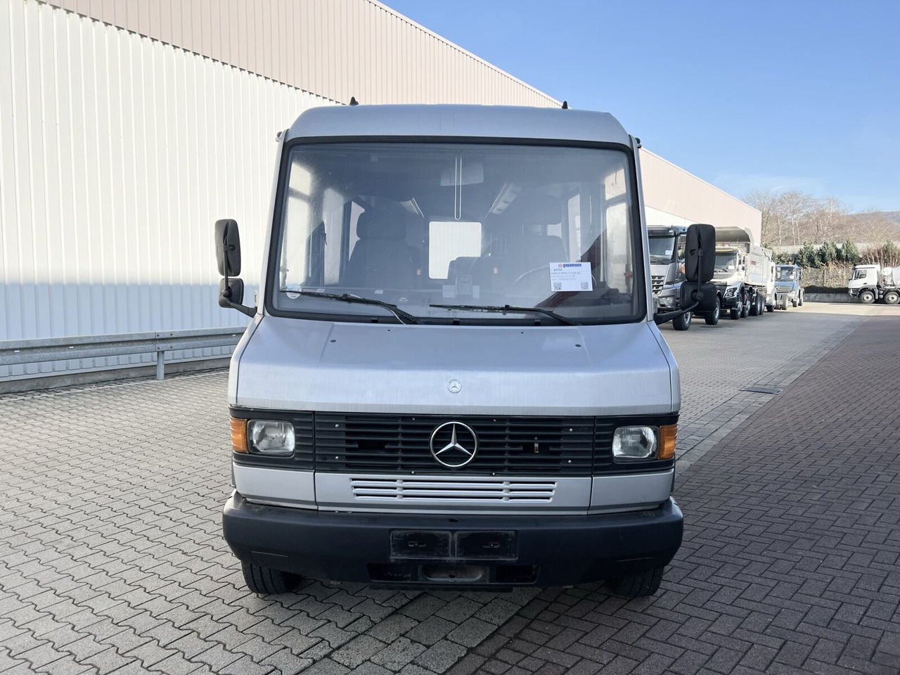 Minibus, Passenger van Mercedes-Benz 711 D-KA 4x2 711 D-KA 4x2, Standklima, 11-Sitze, 2 x on stock: picture 9