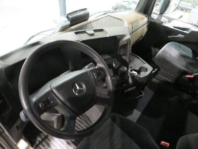 Mercedes-Benz Actros 2548 L 6x2 Actros 2548 L 6x2, Liftachse, Retarder, Navi, MultimediaCockpit, Bi-Xenon - Hook lift truck: picture 4 Mercedes-Benz Actros 2548 L 6x2 Actros 2548 L 6x2, Liftachse, Retarder, Navi, MultimediaCockpit, Bi-Xenon - Hook lift truck: picture 4