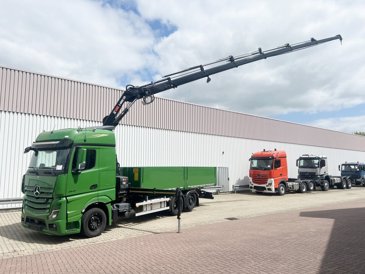 Mercedes-Benz Actros 2548 L 6x2 Actros 2548 L 6x2 mit Kran Hiab X-HiDuo 228 - Crane truck: picture 1 Mercedes-Benz Actros 2548 L 6x2 Actros 2548 L 6x2 mit Kran Hiab X-HiDuo 228 - Crane truck: picture 1