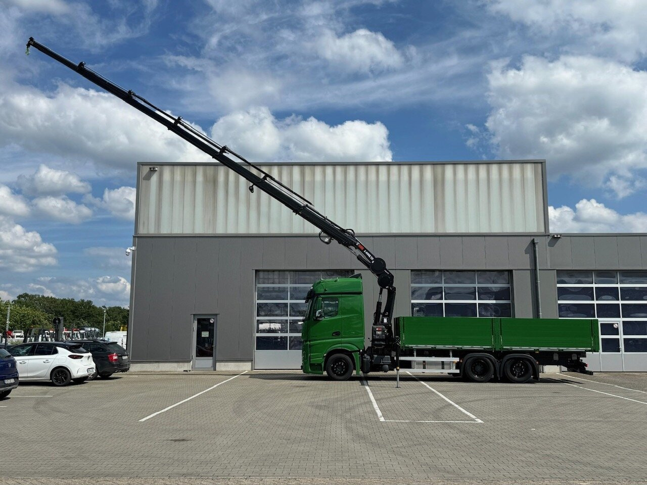 Mercedes-Benz Actros 2548 L 6x2 Actros 2548 L 6x2 mit Kran Hiab X-HiDuo 228 - Crane truck: picture 2 Mercedes-Benz Actros 2548 L 6x2 Actros 2548 L 6x2 mit Kran Hiab X-HiDuo 228 - Crane truck: picture 2