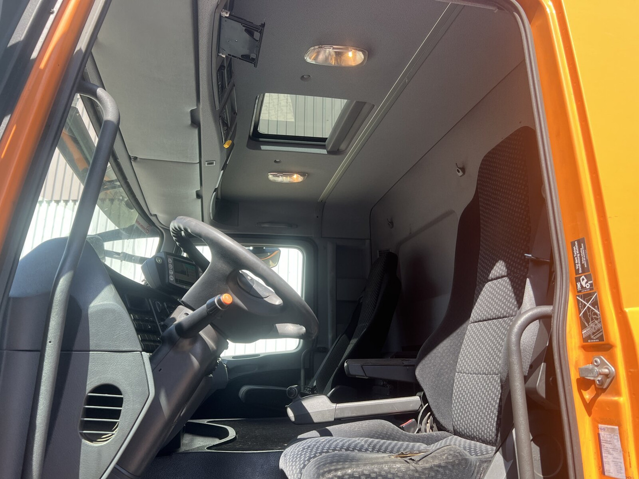 Mercedes-Benz Actros 2641/48 L 6x4 Actros 2641/48 L 6x4, Seilabroller, Haller Lotos, Zöller Schüttung - Garbage truck: picture 5 Mercedes-Benz Actros 2641/48 L 6x4 Actros 2641/48 L 6x4, Seilabroller, Haller Lotos, Zöller Schüttung - Garbage truck: picture 5