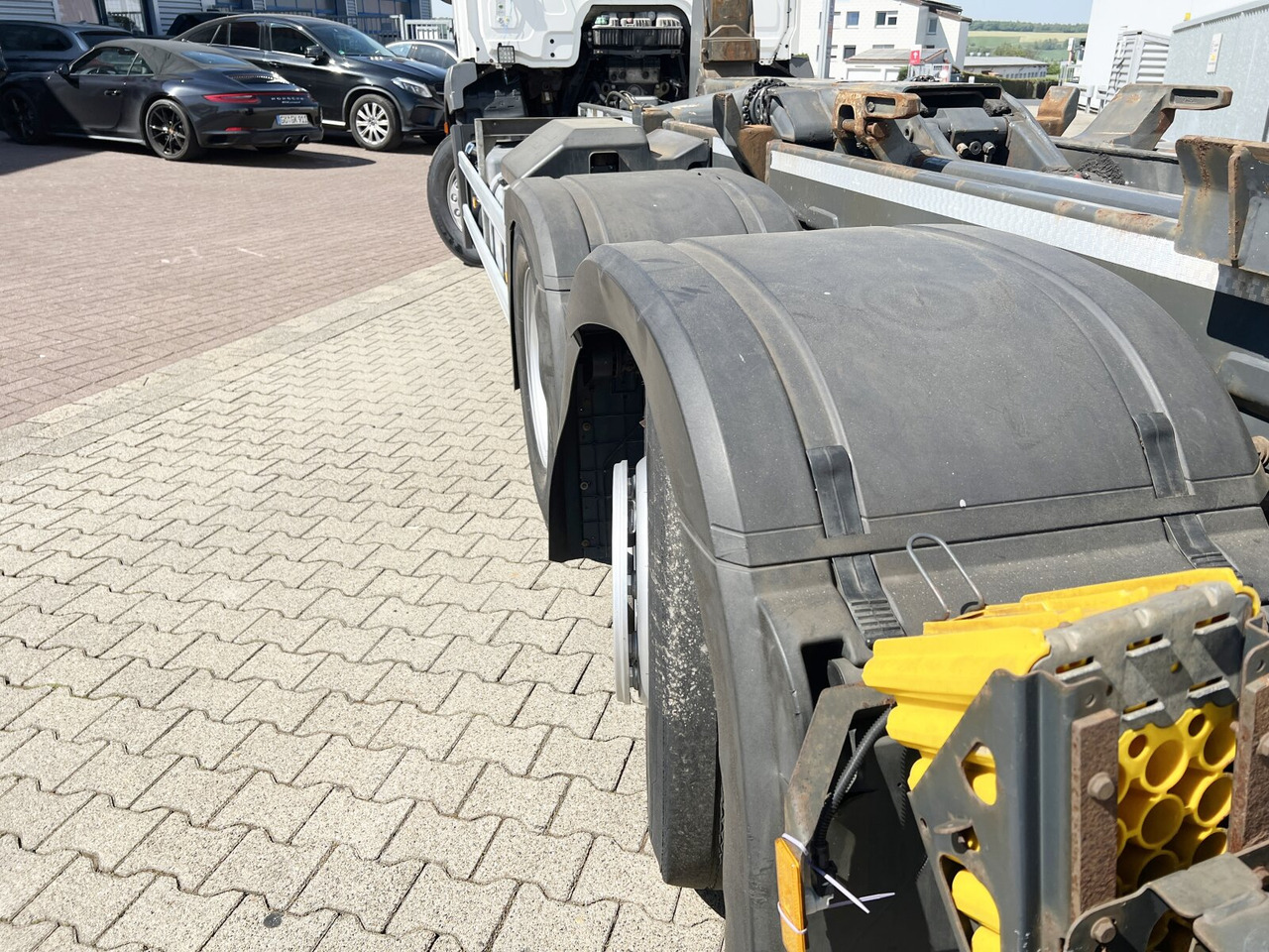 Mercedes-Benz Antos 2543 L 6x2 Antos 2543 L 6x2, Lenk-/Liftachse - Hook lift truck: picture 3 Mercedes-Benz Antos 2543 L 6x2 Antos 2543 L 6x2, Lenk-/Liftachse - Hook lift truck: picture 3