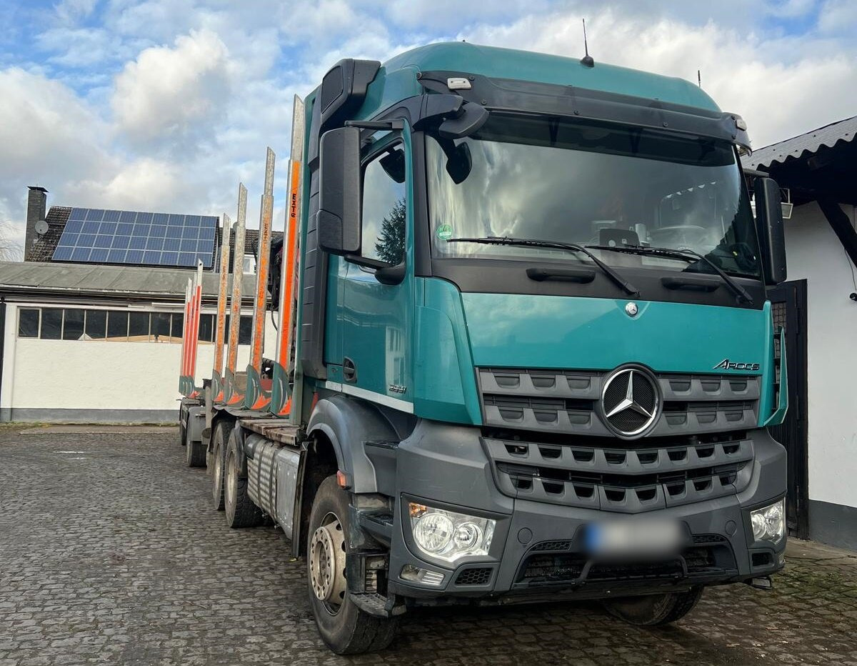 Mercedes-Benz Arocs 2651 L 6x4 Arocs 2651 L 6x4, Retarder, StreamSpace, Heckkran Epsilon M120L - Timber truck, Crane truck: picture 2 Mercedes-Benz Arocs 2651 L 6x4 Arocs 2651 L 6x4, Retarder, StreamSpace, Heckkran Epsilon M120L - Timber truck, Crane truck: picture 2