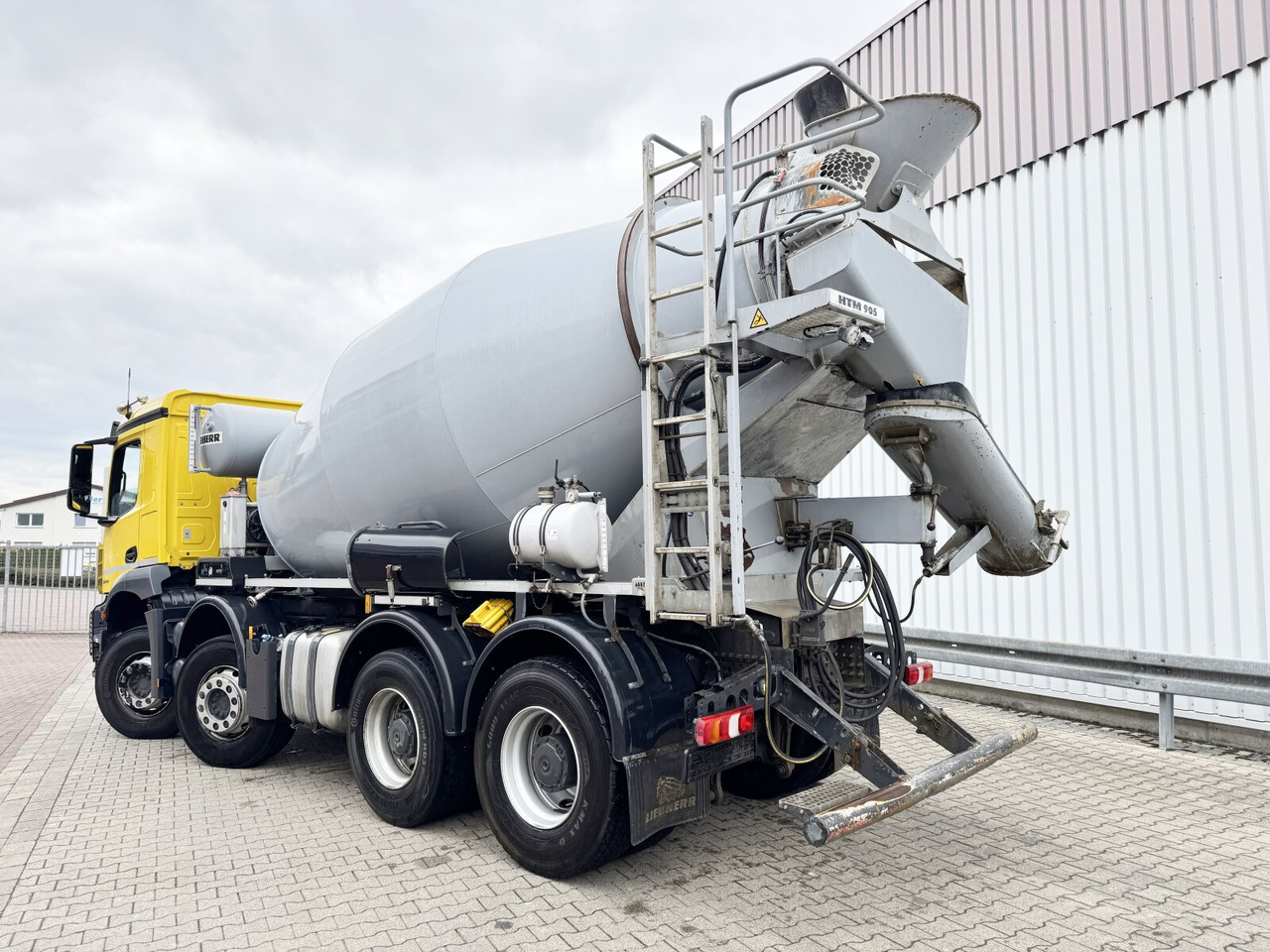 Mercedes-Benz Arocs 3246 B 8x4/4 Arocs 3246 B 8x4/4, Liebherr HTM 905 Mischer, 9m³, Multimedia Cockpit, Navi - Concrete mixer truck: picture 2 Mercedes-Benz Arocs 3246 B 8x4/4 Arocs 3246 B 8x4/4, Liebherr HTM 905 Mischer, 9m³, Multimedia Cockpit, Navi - Concrete mixer truck: picture 2
