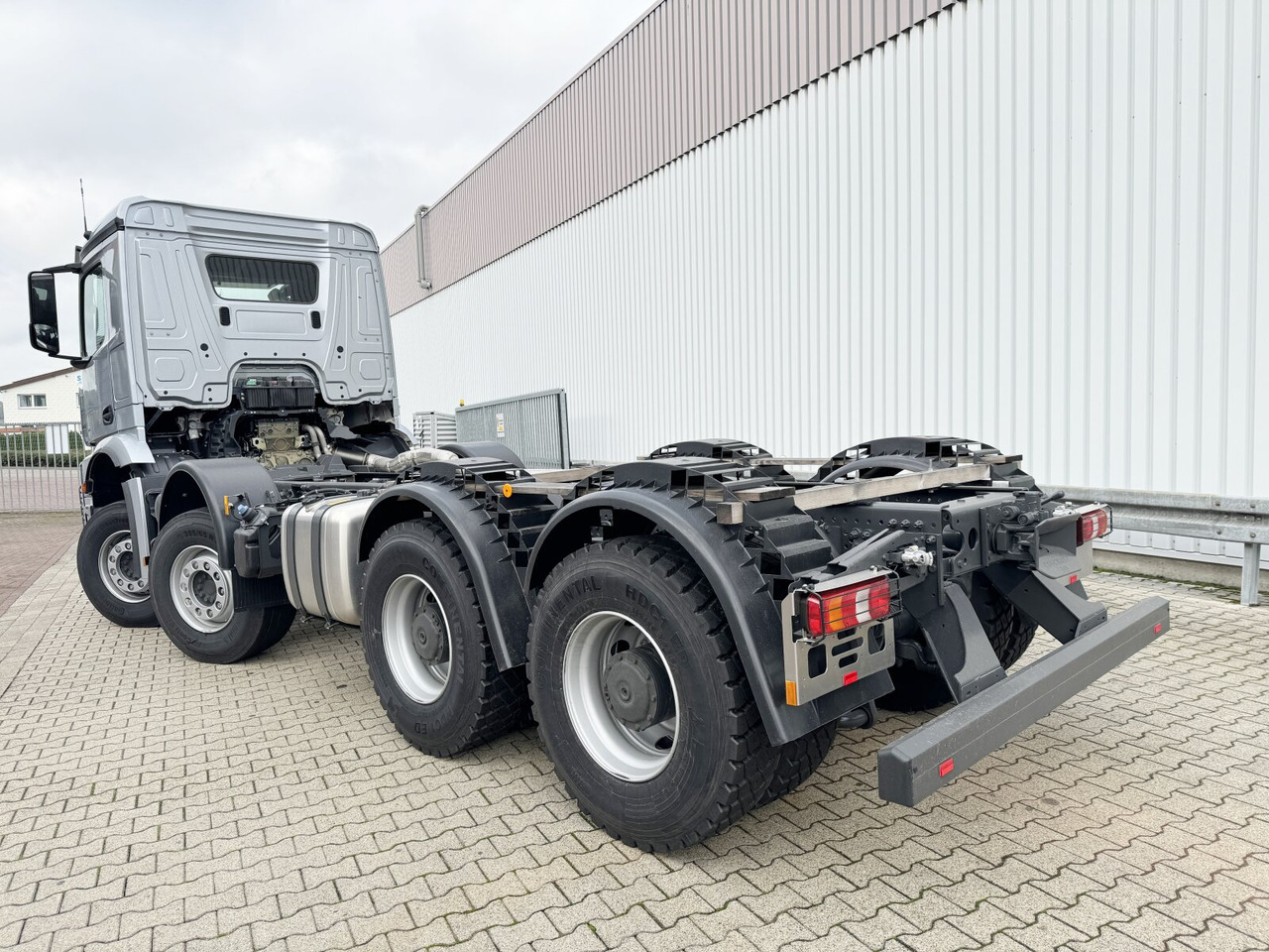 New Hook lift truck Mercedes-Benz Arocs 4148 K 8x4/4 Arocs 4148 K 8x4/4/45, Turbo-Retarder-Kupplung, Grounder: picture 11 New Hook lift truck Mercedes-Benz Arocs 4148 K 8x4/4 Arocs 4148 K 8x4/4/45, Turbo-Retarder-Kupplung, Grounder: picture 11