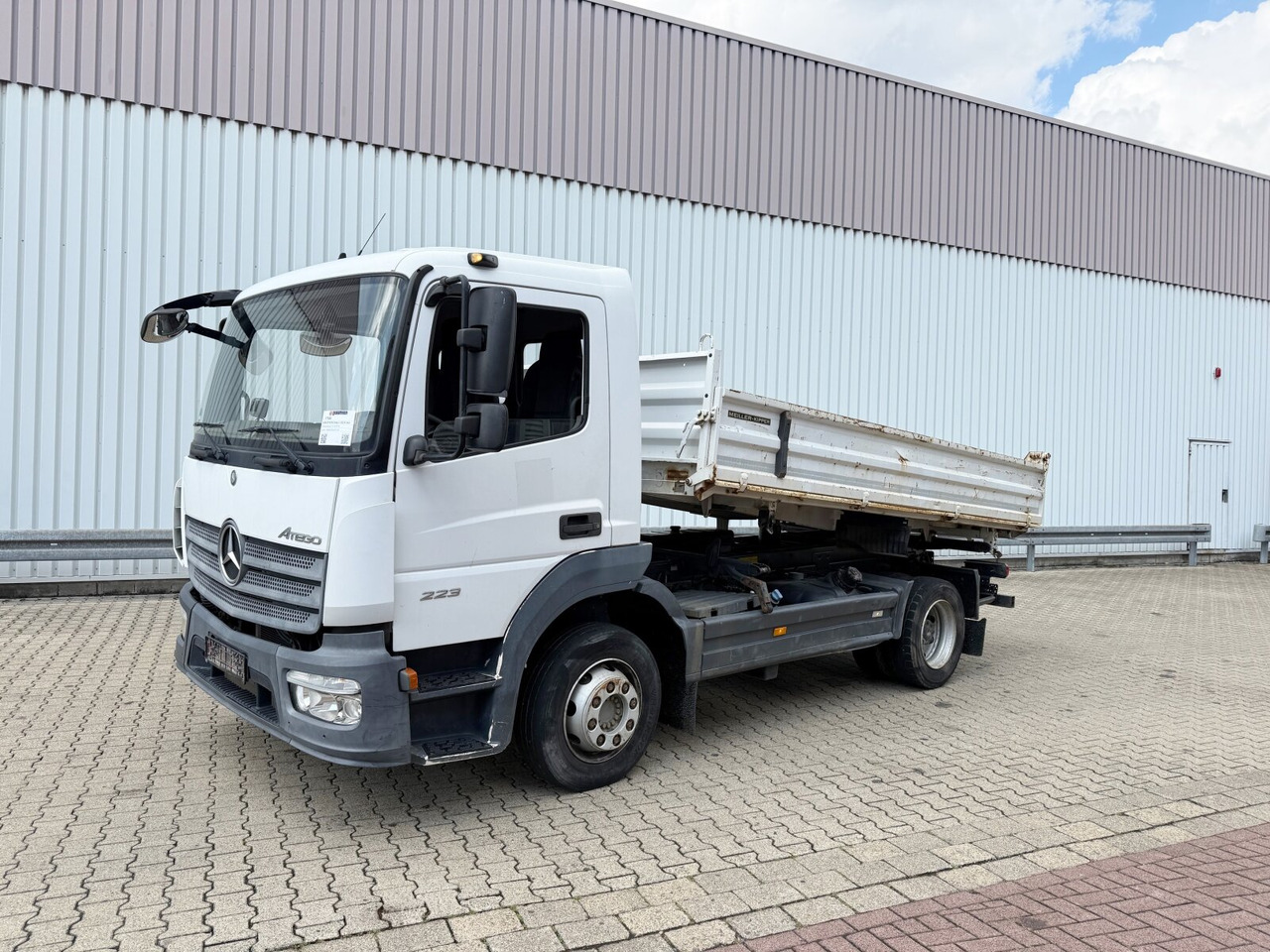 Mercedes-Benz Atego 1223 K 4x2 Atego 1223 K 4x2, 2x AHK - Tipper: picture 1 Mercedes-Benz Atego 1223 K 4x2 Atego 1223 K 4x2, 2x AHK - Tipper: picture 1