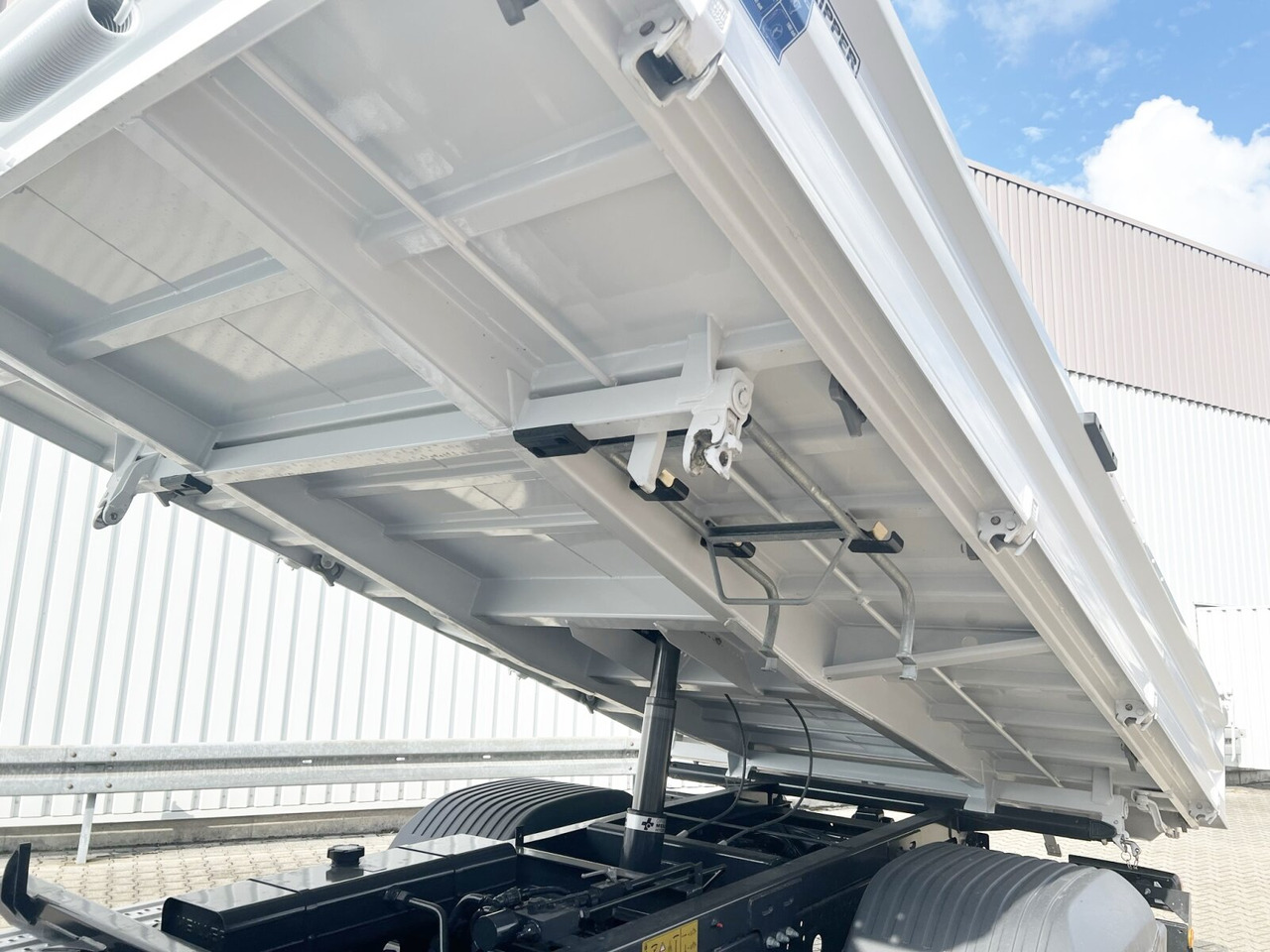 New Cab chassis truck Mercedes-Benz Atego 818/23 K 4x2 Atego 818/23 4x2, 2x AHK, Meiller-Kipper, mehrfach Vorhanden!: picture 11