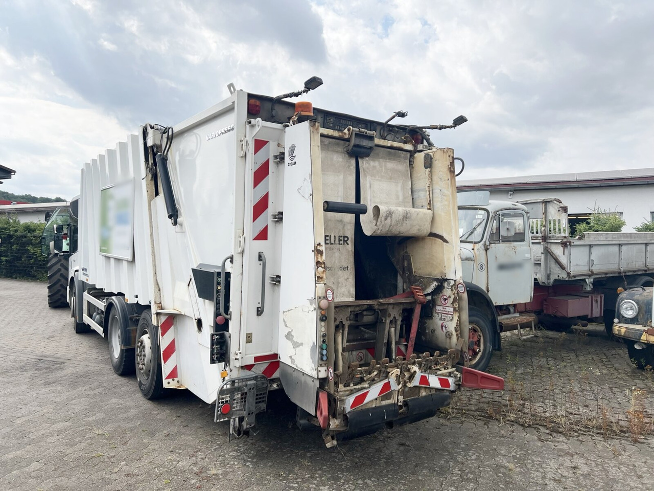Garbage truck for transportation of garbage Mercedes-Benz Econic 2629 L/NLA 6x2/4, Ersatzteilspender! Econic 2629 L/NLA 6x2/4, EEV, Lenkachse, FAUN Variopress 522, Zöller-Schüttung, Ersatzteilspender!: picture 7