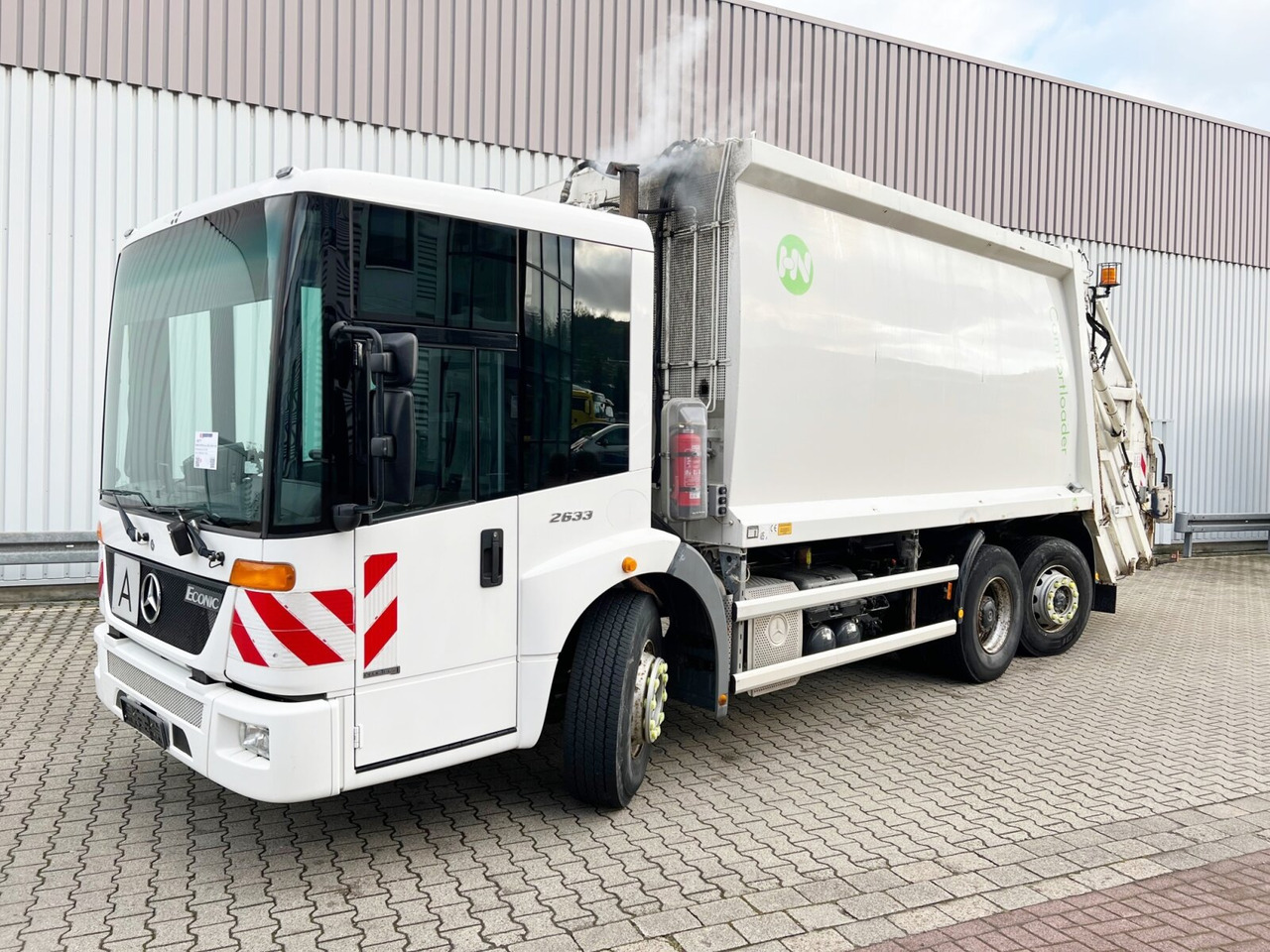Mercedes-Benz Econic 2633 L/NLA 6x2/4 Econic 2633 L/NLA 6x2/4, Lenkachse, Sperrmüllwagen ca. 23,9m³ - Garbage truck: picture 1 Mercedes-Benz Econic 2633 L/NLA 6x2/4 Econic 2633 L/NLA 6x2/4, Lenkachse, Sperrmüllwagen ca. 23,9m³ - Garbage truck: picture 1