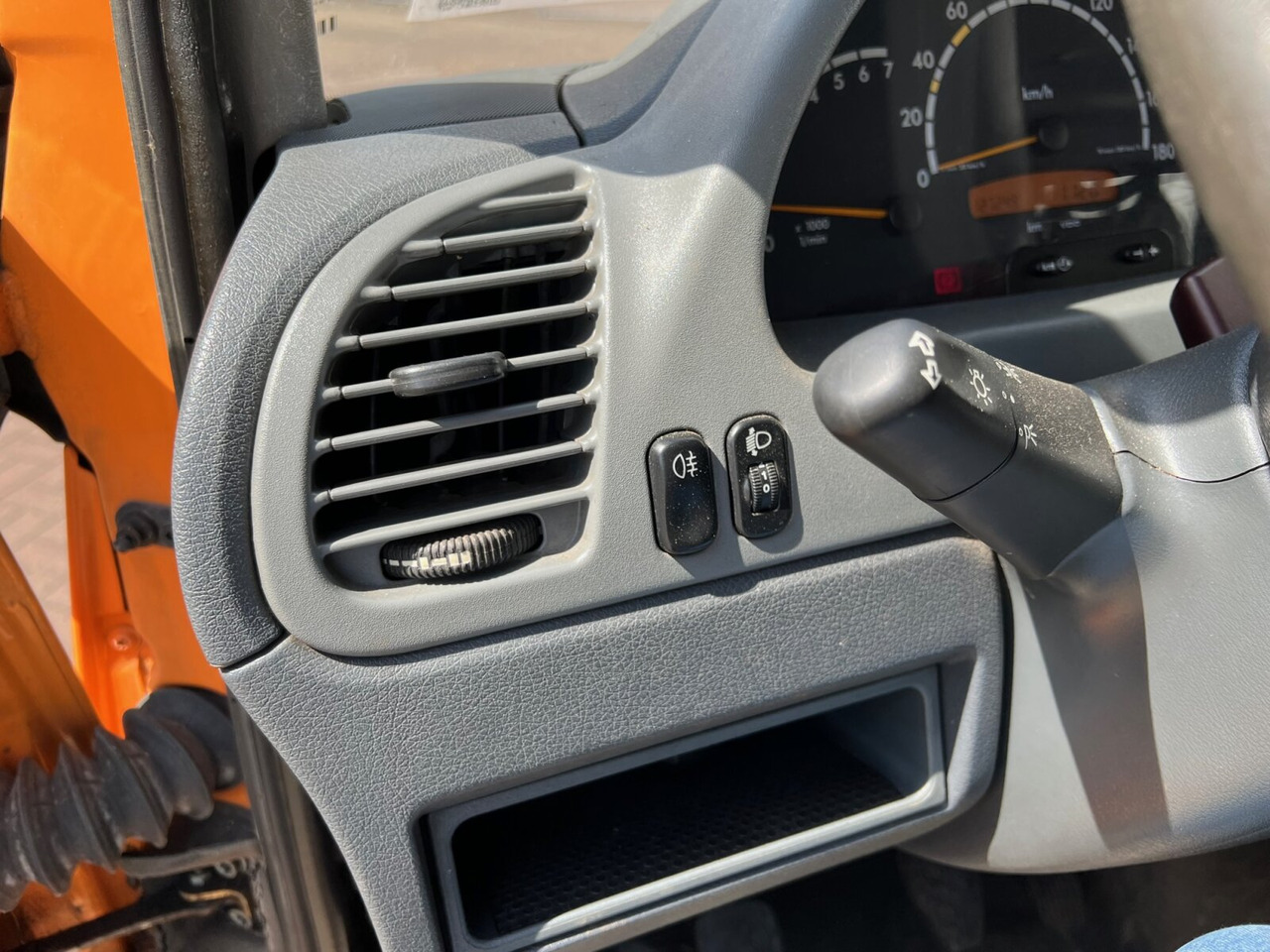Mercedes-Benz Sprinter 308 4x2 Doka Sprinter 308 4x2 Doka - Open body delivery van, Combi van: picture 3 Mercedes-Benz Sprinter 308 4x2 Doka Sprinter 308 4x2 Doka - Open body delivery van, Combi van: picture 3