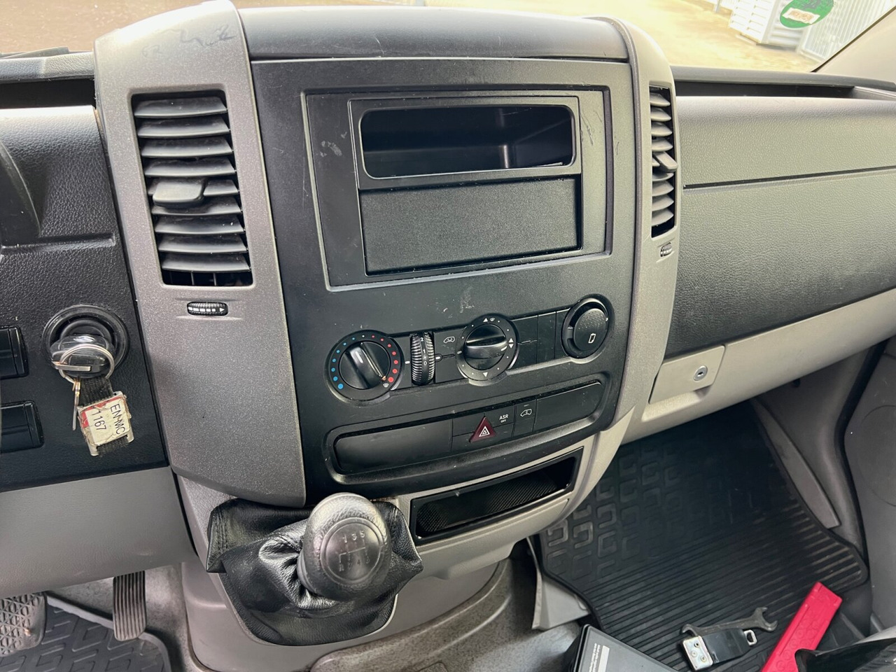 Mercedes-Benz Sprinter 313 CDI 4x2 Sprinter 313 CDI 4x2, 5x Vorhanden! - Closed box van: picture 4 Mercedes-Benz Sprinter 313 CDI 4x2 Sprinter 313 CDI 4x2, 5x Vorhanden! - Closed box van: picture 4