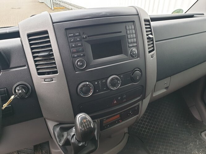 Mercedes-Benz Sprinter 313 KA 4x2 Sprinter 313 KA 4x2 - Panel van: picture 2 Mercedes-Benz Sprinter 313 KA 4x2 Sprinter 313 KA 4x2 - Panel van: picture 2