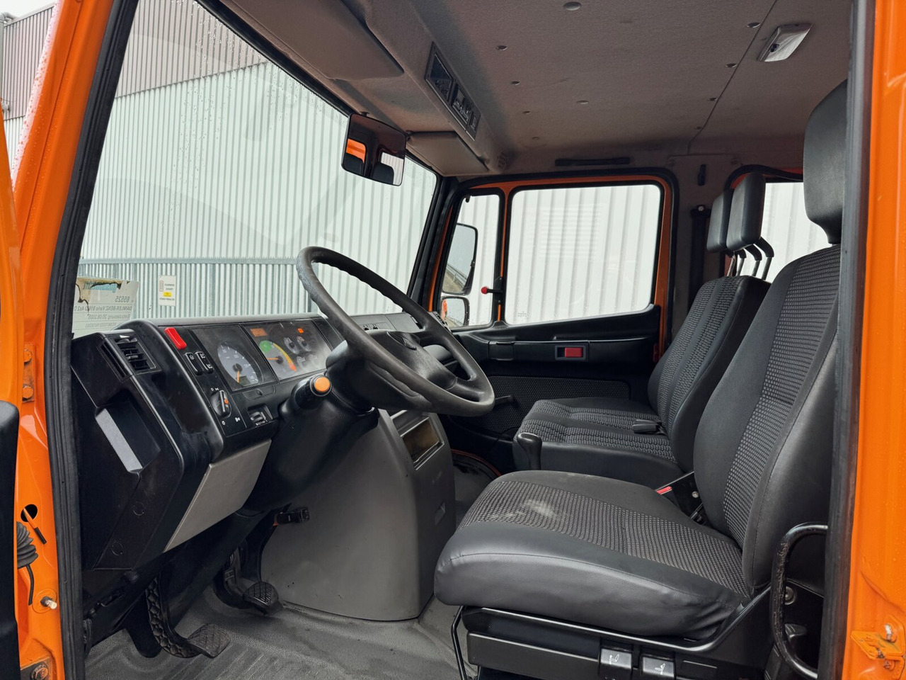 Mercedes-Benz Vario 816 D 4x2 Doka Vario 816 D 4x2 Doka, 2x AHK, Meiller Kipper, Ex-Stadtverwaltung - Tipper van, Combi van: picture 3 Mercedes-Benz Vario 816 D 4x2 Doka Vario 816 D 4x2 Doka, 2x AHK, Meiller Kipper, Ex-Stadtverwaltung - Tipper van, Combi van: picture 3