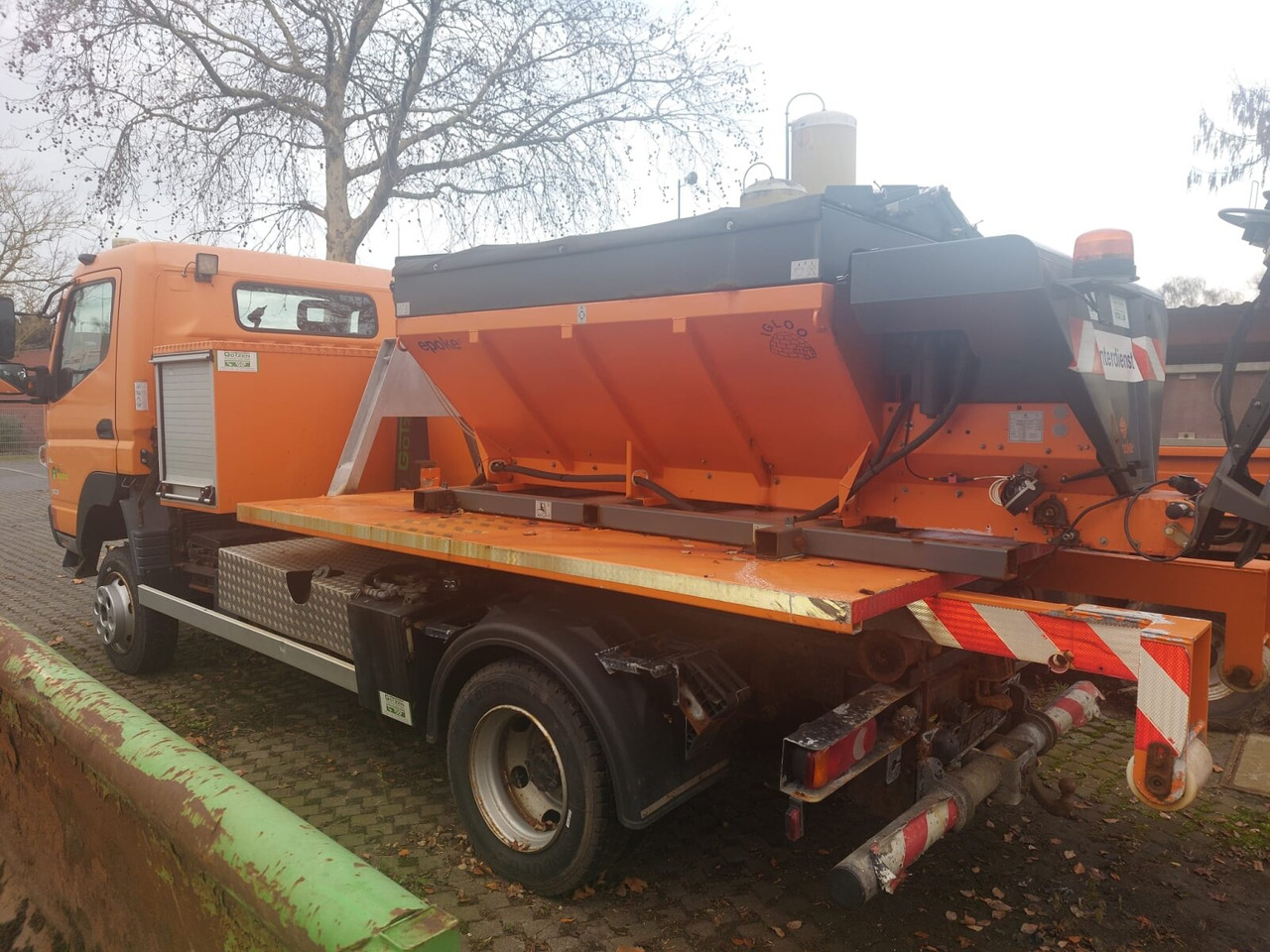 Mitsubishi Canter Fuso 6C18 4x4 Canter Fuso 6C18 4x4, Winterdienstausstattung, AJK HL 5-3.150 City-Abroller - Hook lift truck: picture 3 Mitsubishi Canter Fuso 6C18 4x4 Canter Fuso 6C18 4x4, Winterdienstausstattung, AJK HL 5-3.150 City-Abroller - Hook lift truck: picture 3