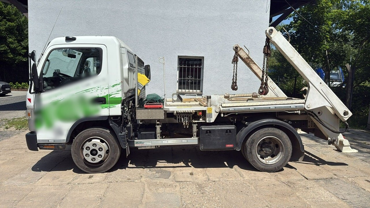 Mitsubishi Canter Fuso 7C15 4x2 Canter Fuso 7C15 4x2, Tele-Absetzer, Vereiterbar bis 10m³ - Skip loader truck: picture 2 Mitsubishi Canter Fuso 7C15 4x2 Canter Fuso 7C15 4x2, Tele-Absetzer, Vereiterbar bis 10m³ - Skip loader truck: picture 2