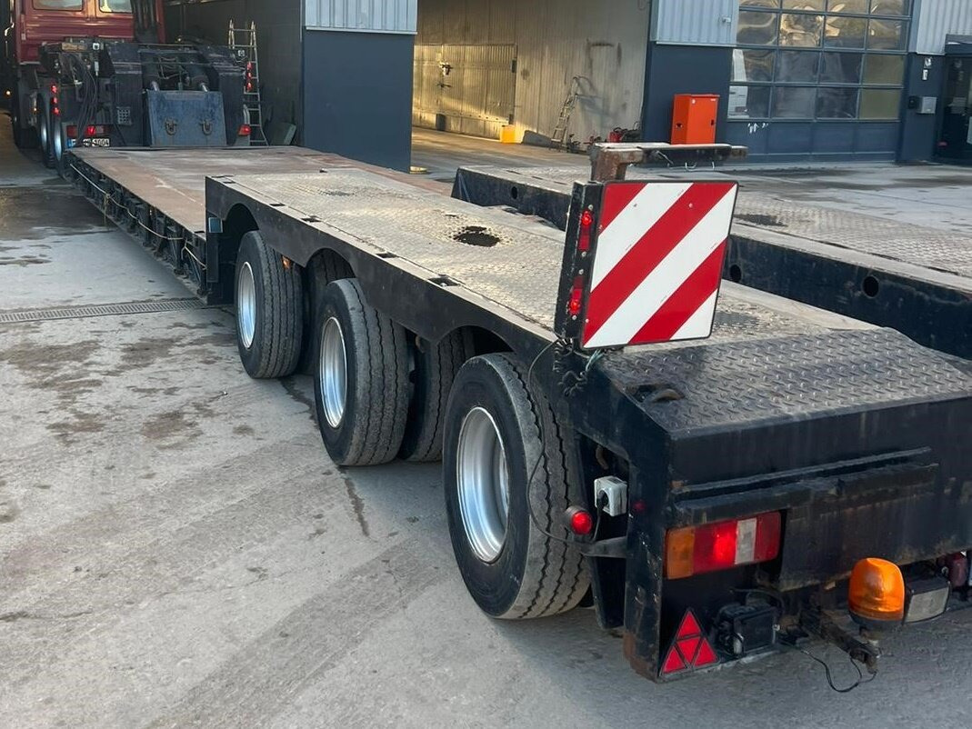Nooteboom Euro-54-03 Euro-54-03, Schwanenhals abfahrbar, Hydr. Zwangsgelenkt - Low loader semi-trailer: picture 2 Nooteboom Euro-54-03 Euro-54-03, Schwanenhals abfahrbar, Hydr. Zwangsgelenkt - Low loader semi-trailer: picture 2
