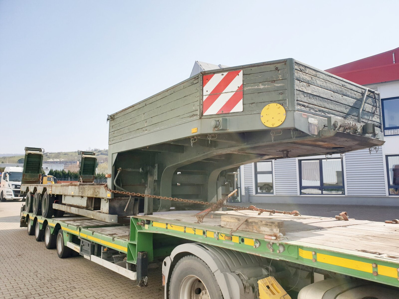 P 528/803-01 BLUMHARDT P 528/803-01, 3-Achs Satteltieflader, Ex- leasing P 528/803-01 BLUMHARDT P 528/803-01, 3-Achs Satteltieflader, Ex-: picture 11 P 528/803-01 BLUMHARDT P 528/803-01, 3-Achs Satteltieflader, Ex- leasing P 528/803-01 BLUMHARDT P 528/803-01, 3-Achs Satteltieflader, Ex-: picture 11