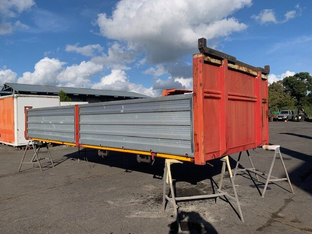 Pritsche - Dropside/ Flatbed truck: picture 1 Pritsche - Dropside/ Flatbed truck: picture 1