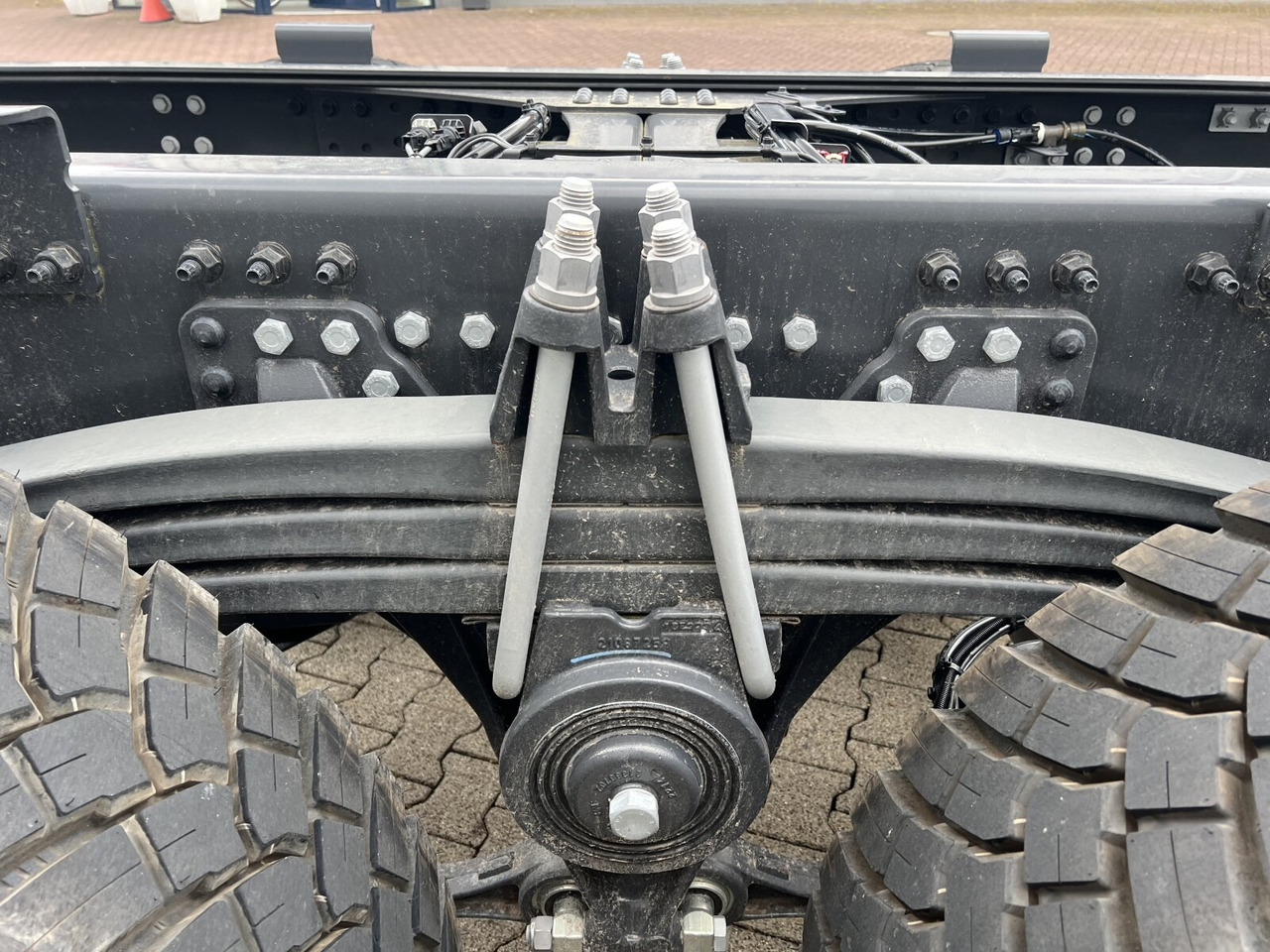 Renault C 480 8x4 C 480 8x4 - Cab chassis truck: picture 5 Renault C 480 8x4 C 480 8x4 - Cab chassis truck: picture 5