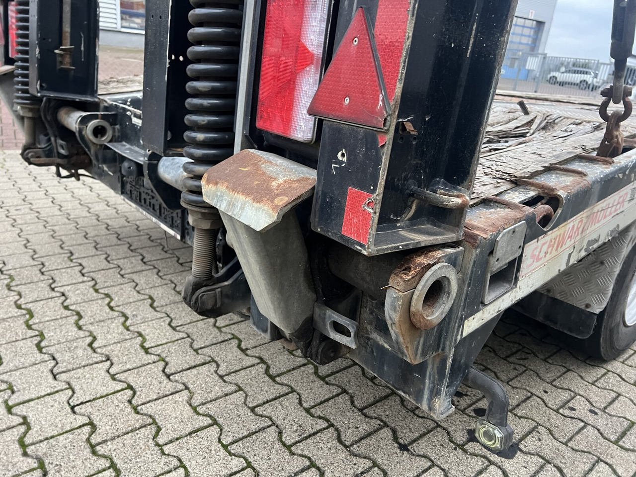 Schwarzmüller T4 G-Serie T4 G-Serie, Schwenkzugöse, Verbr. auf 3m, Baggerstielmulde - Low loader trailer: picture 5 Schwarzmüller T4 G-Serie T4 G-Serie, Schwenkzugöse, Verbr. auf 3m, Baggerstielmulde - Low loader trailer: picture 5