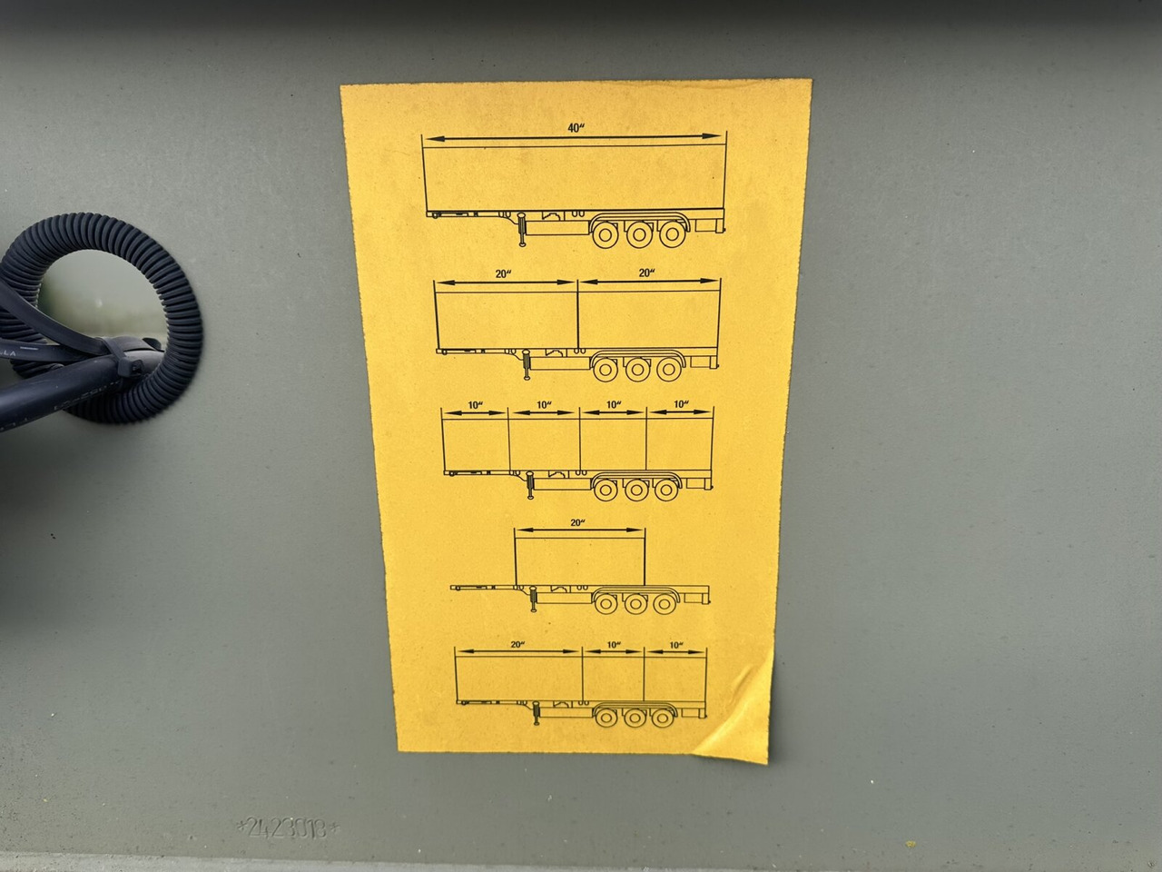 Schmitz Cargobull SCF 24 Containerchassis SCF 24 Containerchassis, Nachlauflenkachse, 2x20/20/30/40ft, Ex-! - Semi-trailer: picture 5 Schmitz Cargobull SCF 24 Containerchassis SCF 24 Containerchassis, Nachlauflenkachse, 2x20/20/30/40ft, Ex-! - Semi-trailer: picture 5